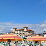 Apartman La Gemma Del Tirreno Viareggio